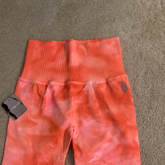 Free People Movement Peach Tie-Dyed High-Rise Leggings Size XS - Picture 4 of 7
